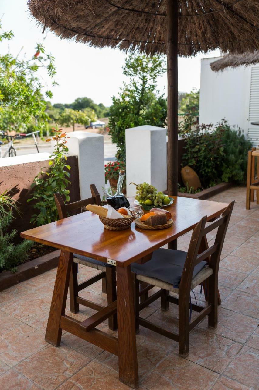 Hostal Cala Boix Es Cana 외부 사진